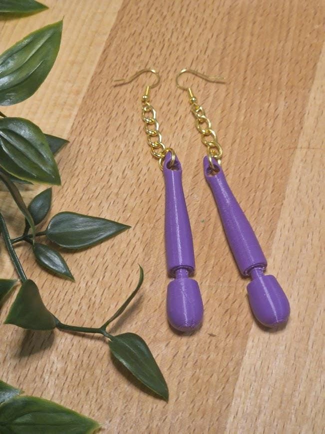 The wand part is the same just on a keychain